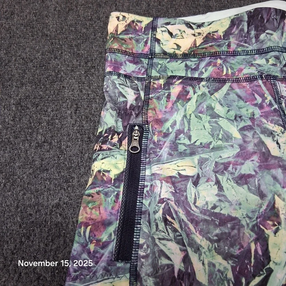 Lululemon‎ Inspire Tight II Full On Luxtreme Mesh Iridescent Multi Size 6 W5G73S